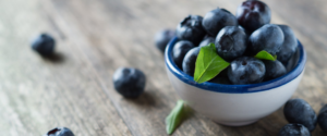 A bowl of blueberries ready to be eaten